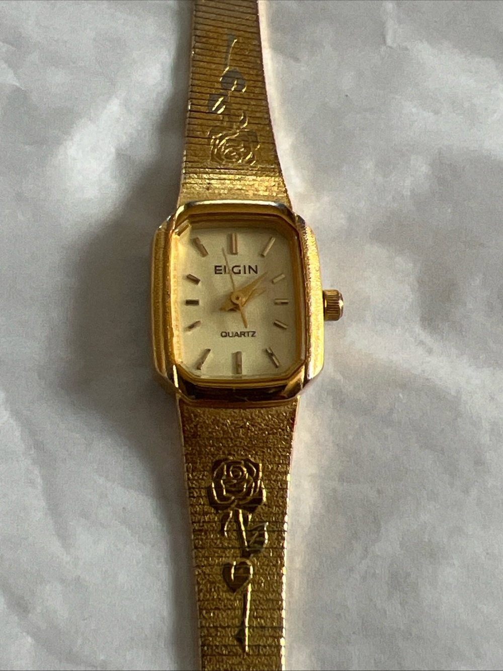 Elgin Women’s Gold Quartz Dress Watch Rose Embossed Band Vintage EK416-007